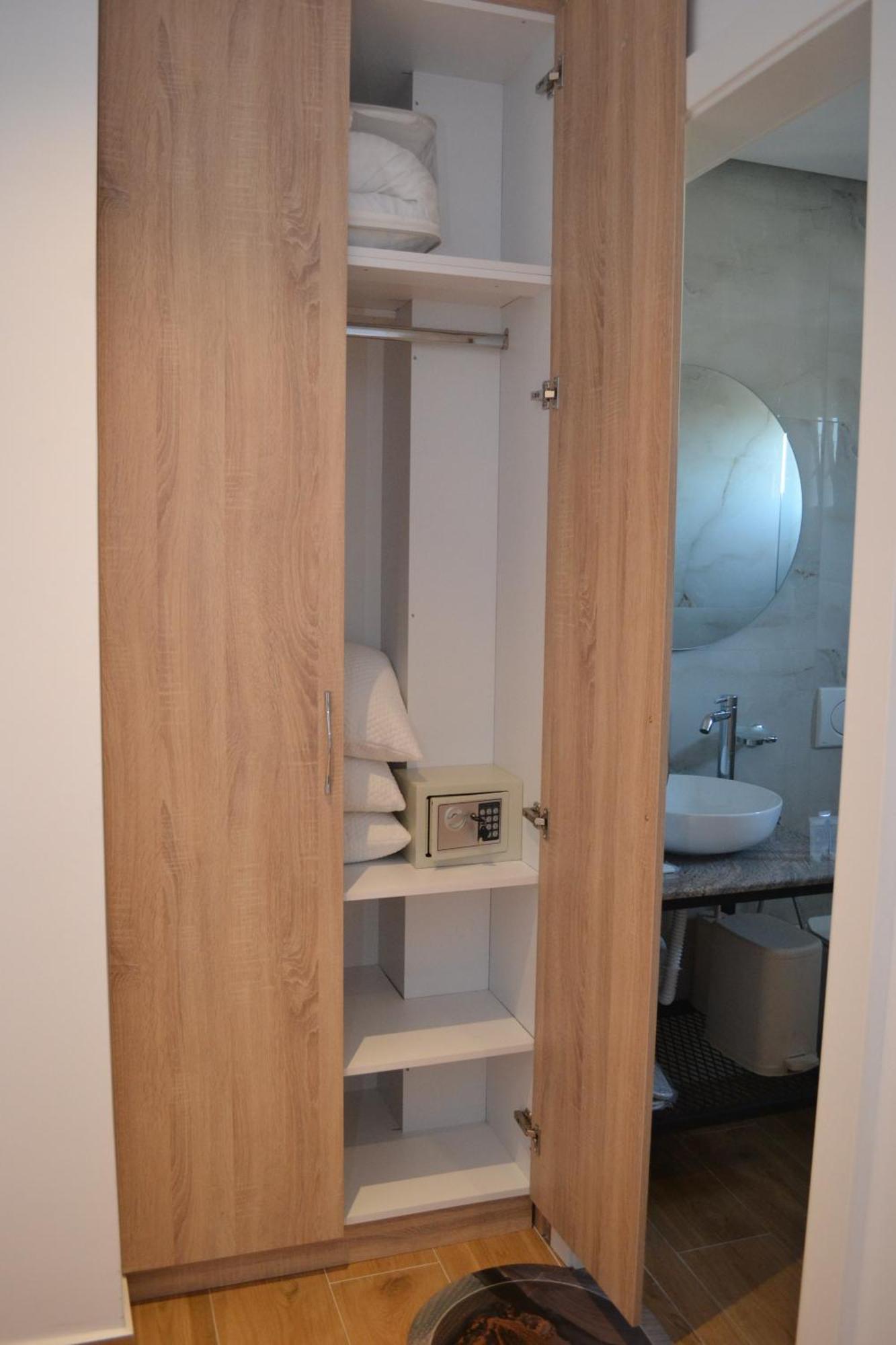 Gl Hotel Ksamil Eksteriør bilde